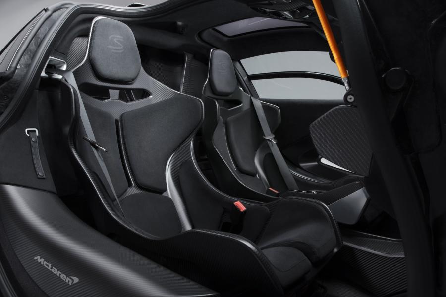 Интерьер McLaren Senna (P15) 2018 года  (фото 46 из 84)